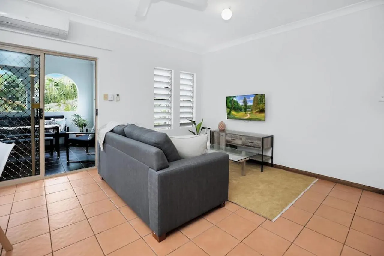 Mediterranean Style Apartment Close To The City 16 Cairns Australien