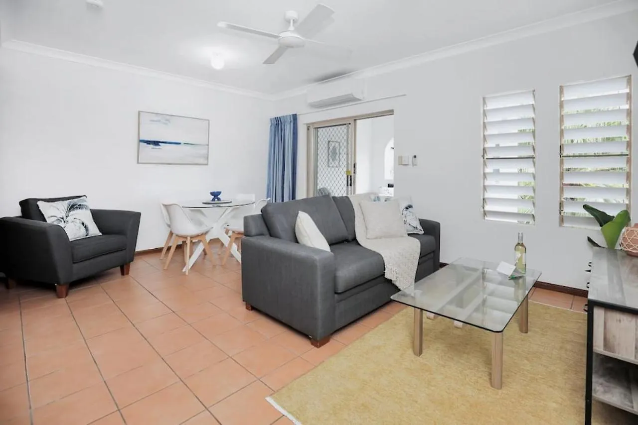 Mediterranean Style Apartment Close To The City 16 Cairns