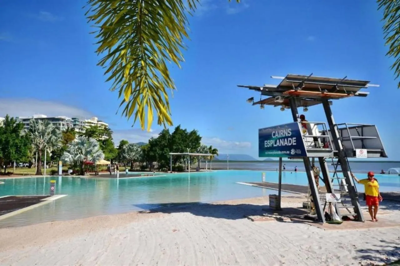 Mediterranean Style Apartment Close To The City 16 Cairns 0*,